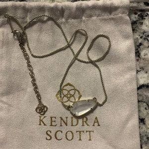 Kendra Scott necklace